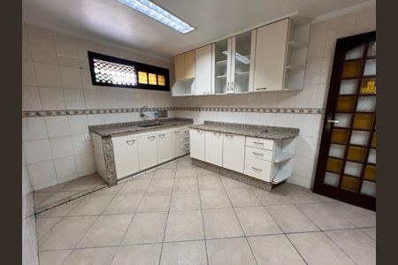 Casa para alugar com 322m², 3 quartos e 1 vaga Casa para alugar com 322m², 3 quartos e 1 vagaCozinha