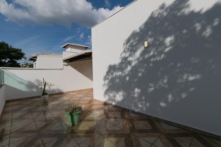 Casa à venda com 140m², 4 quartos e 3 vagasVaranda