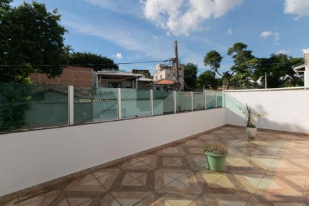 Casa à venda com 140m², 4 quartos e 3 vagasVaranda