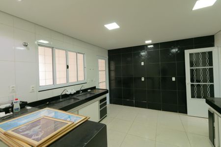 Casa à venda com 140m², 4 quartos e 3 vagasCozinha