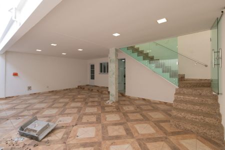 Casa à venda com 140m², 4 quartos e 3 vagasGaragem