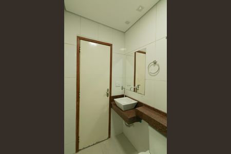 Casa à venda com 140m², 4 quartos e 3 vagasBanheiro Social 1