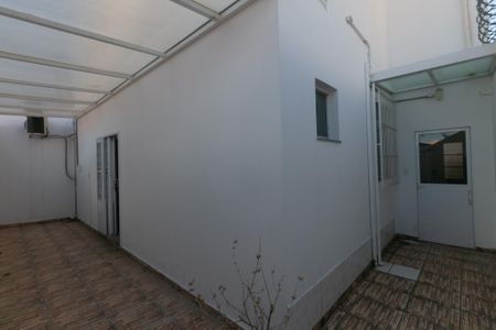 Casa à venda com 140m², 4 quartos e 3 vagasVaranda Suite