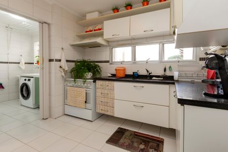 Apartamento à venda com 115m², 3 quartos e 2 vagas Apartamento à venda com 115m², 3 quartos e 2 vagasCozinha