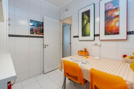Apartamento à venda com 115m², 3 quartos e 2 vagas Apartamento à venda com 115m², 3 quartos e 2 vagasCopa