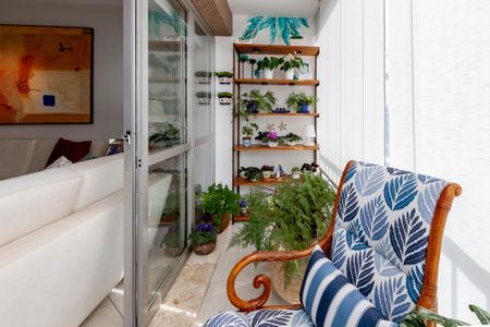 Apartamento à venda com 115m², 3 quartos e 2 vagas Apartamento à venda com 115m², 3 quartos e 2 vagasVaranda