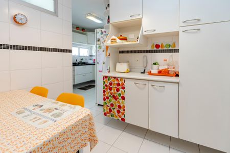 Apartamento à venda com 115m², 3 quartos e 2 vagas Apartamento à venda com 115m², 3 quartos e 2 vagasCopa