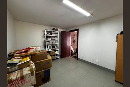 Casa à venda com 400m², 8 quartos e 5 vagas Casa à venda com 400m², 8 quartos e 5 vagasQuarto 5