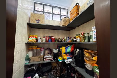 Casa à venda com 400m², 8 quartos e 5 vagas Casa à venda com 400m², 8 quartos e 5 vagasDespensa - 2° Andar