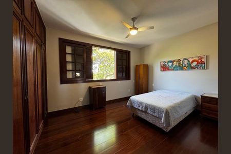 Casa à venda com 400m², 8 quartos e 5 vagas Casa à venda com 400m², 8 quartos e 5 vagasSuíte 2