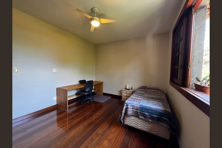 Casa à venda com 400m², 8 quartos e 5 vagas Casa à venda com 400m², 8 quartos e 5 vagasQuarto 2