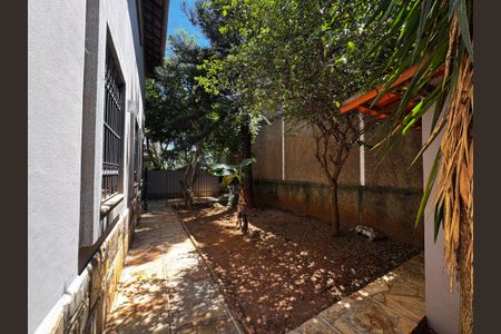 Casa à venda com 400m², 8 quartos e 5 vagas Casa à venda com 400m², 8 quartos e 5 vagasCanil - 2° andar