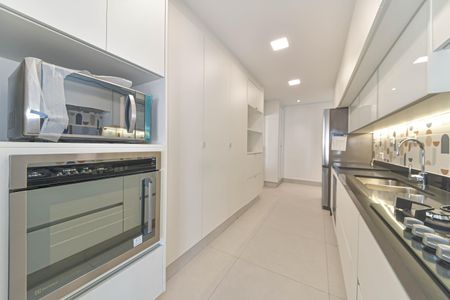 Apartamento à venda com 130m², 3 quartos e 2 vagasCozinha