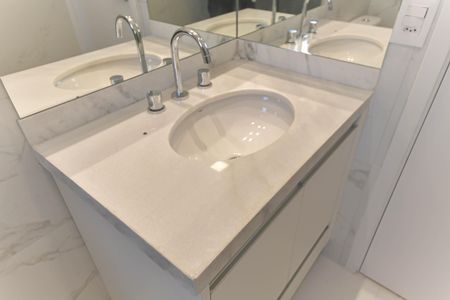 Apartamento à venda com 130m², 3 quartos e 2 vagasBanheiro da Suíte 1