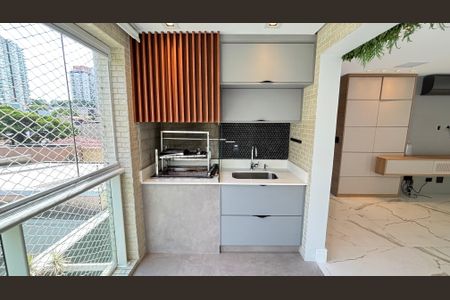 Apartamento à venda com 165m², 3 quartos e 4 vagas Apartamento à venda com 165m², 3 quartos e 4 vagasVaranda