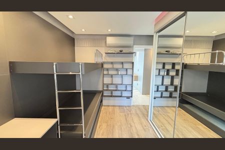 Apartamento à venda com 165m², 3 quartos e 4 vagas Apartamento à venda com 165m², 3 quartos e 4 vagasQuarto