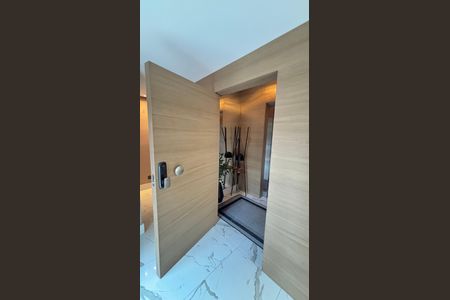 Apartamento à venda com 165m², 3 quartos e 4 vagas Apartamento à venda com 165m², 3 quartos e 4 vagasSala