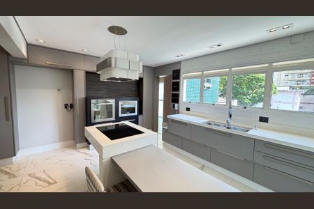 Apartamento à venda com 165m², 3 quartos e 4 vagas Apartamento à venda com 165m², 3 quartos e 4 vagasCozinha