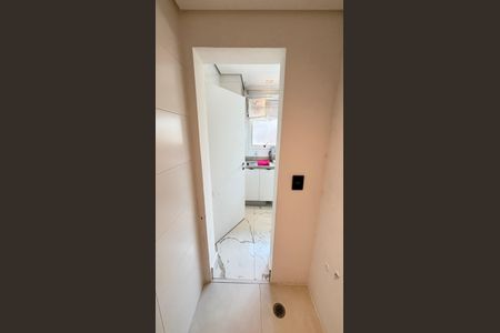 Apartamento à venda com 165m², 3 quartos e 4 vagas Apartamento à venda com 165m², 3 quartos e 4 vagasÁrea de Serviço - Banheiro