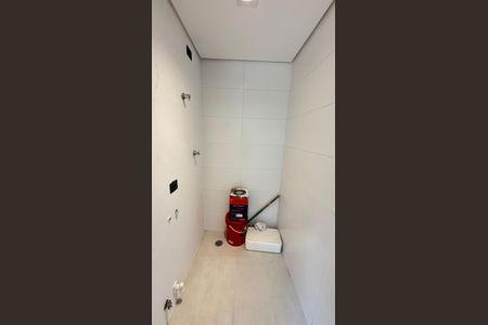 Apartamento à venda com 165m², 3 quartos e 4 vagas Apartamento à venda com 165m², 3 quartos e 4 vagasÁrea de Serviço - Banheiro