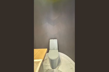 Apartamento à venda com 165m², 3 quartos e 4 vagas Apartamento à venda com 165m², 3 quartos e 4 vagasLavabo