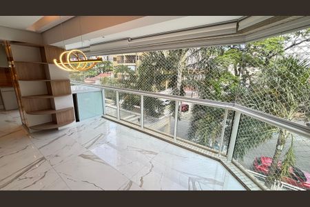 Apartamento à venda com 165m², 3 quartos e 4 vagas Apartamento à venda com 165m², 3 quartos e 4 vagasSala