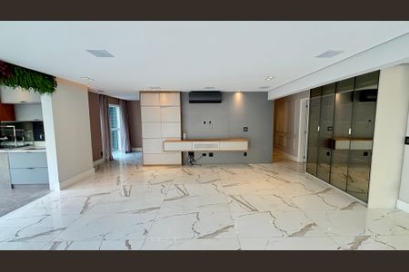 Apartamento à venda com 165m², 3 quartos e 4 vagas Apartamento à venda com 165m², 3 quartos e 4 vagasSala