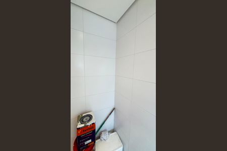 Apartamento à venda com 165m², 3 quartos e 4 vagas Apartamento à venda com 165m², 3 quartos e 4 vagasÁrea de Serviço - Banheiro