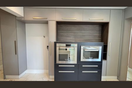 Apartamento à venda com 165m², 3 quartos e 4 vagas Apartamento à venda com 165m², 3 quartos e 4 vagasCozinha