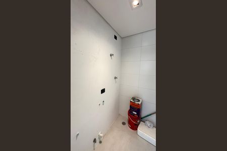 Apartamento à venda com 165m², 3 quartos e 4 vagas Apartamento à venda com 165m², 3 quartos e 4 vagasÁrea de Serviço - Banheiro