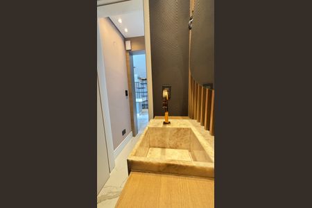 Apartamento à venda com 165m², 3 quartos e 4 vagas Apartamento à venda com 165m², 3 quartos e 4 vagasLavabo