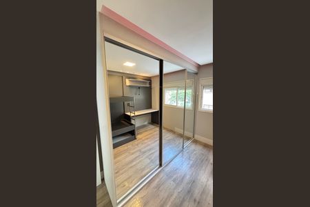 Apartamento à venda com 165m², 3 quartos e 4 vagas Apartamento à venda com 165m², 3 quartos e 4 vagasQuarto