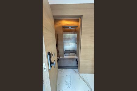 Apartamento à venda com 165m², 3 quartos e 4 vagas Apartamento à venda com 165m², 3 quartos e 4 vagasSala