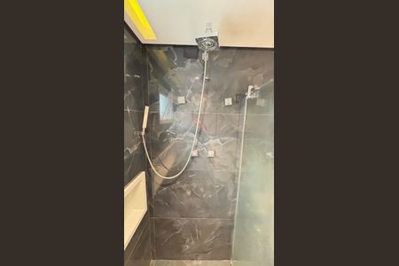 Apartamento à venda com 165m², 3 quartos e 4 vagas Apartamento à venda com 165m², 3 quartos e 4 vagasBanheiro da Suíte 1