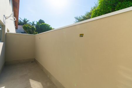Casa de condomínio à venda com 76m², 2 quartos e 2 vagasÁrea Externa