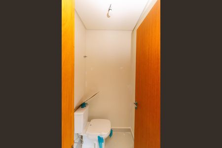 Casa de condomínio à venda com 76m², 2 quartos e 2 vagasLavabo