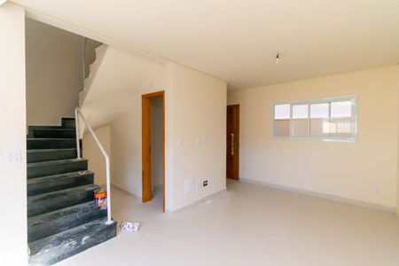 Casa de condomínio à venda com 76m², 2 quartos e 2 vagas Casa de condomínio à venda com 76m², 2 quartos e 2 vagasSala
