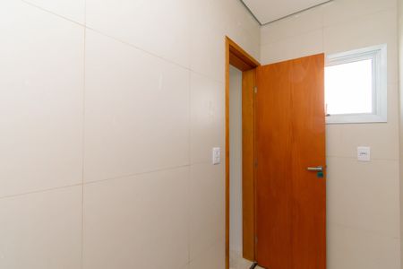 Casa de condomínio à venda com 76m², 2 quartos e 1 vagaBanheiro da Suíte 2