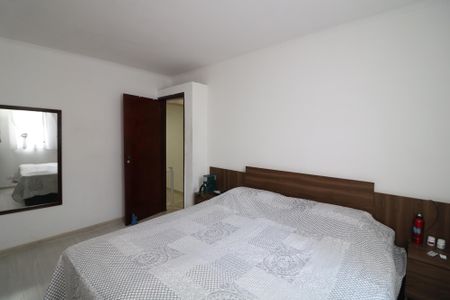 Casa à venda com 240m², 5 quartos e 4 vagasSuíte Casa 3