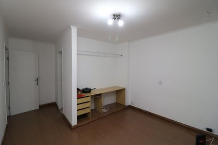 Casa à venda com 240m², 5 quartos e 4 vagasSuite