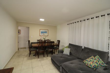 Casa à venda com 240m², 5 quartos e 4 vagasSala Casa 3