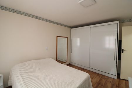 Casa à venda com 240m², 5 quartos e 4 vagasQuarto Casa 2