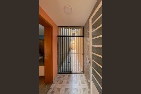 Casa à venda com 125m², 2 quartos e 2 vagas Casa à venda com 125m², 2 quartos e 2 vagasEntrada