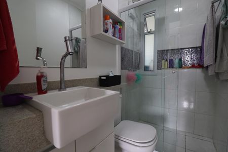 Apartamento à venda com 65m², 3 quartos e 2 vagasBanheiro 