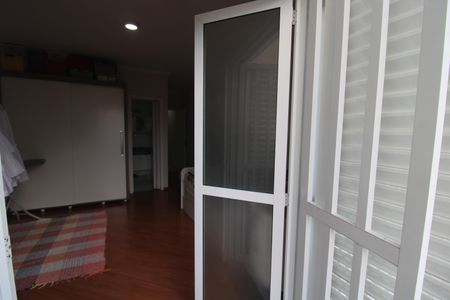 Casa à venda com 243m², 4 quartos e 4 vagasQuarto 2 - Varanda