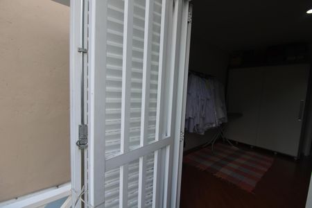 Casa à venda com 243m², 4 quartos e 4 vagasQuarto 2 - Varanda