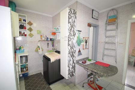 Casa à venda com 243m², 4 quartos e 4 vagasCozinha