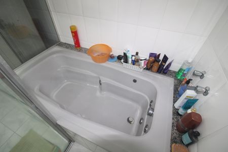 Casa à venda com 243m², 4 quartos e 4 vagasBanheiro 4