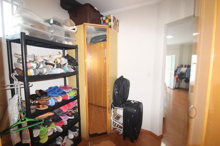 Casa à venda com 243m², 4 quartos e 4 vagasQuarto 3 - Closet