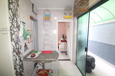 Casa à venda com 243m², 4 quartos e 4 vagasCozinha